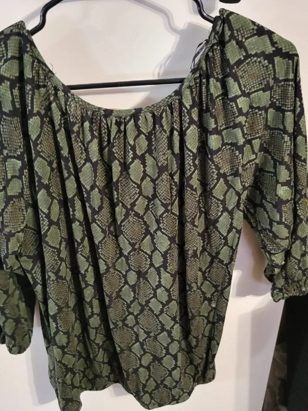 MICHAEL KORS SNAKESKIN PRINT TOP SZ L